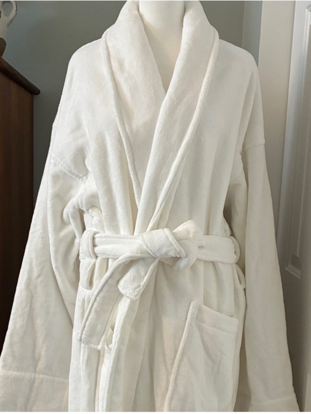 Plush Hotel Style 100% Cotton Velour White Robe - Bell Sleeves + Pockets